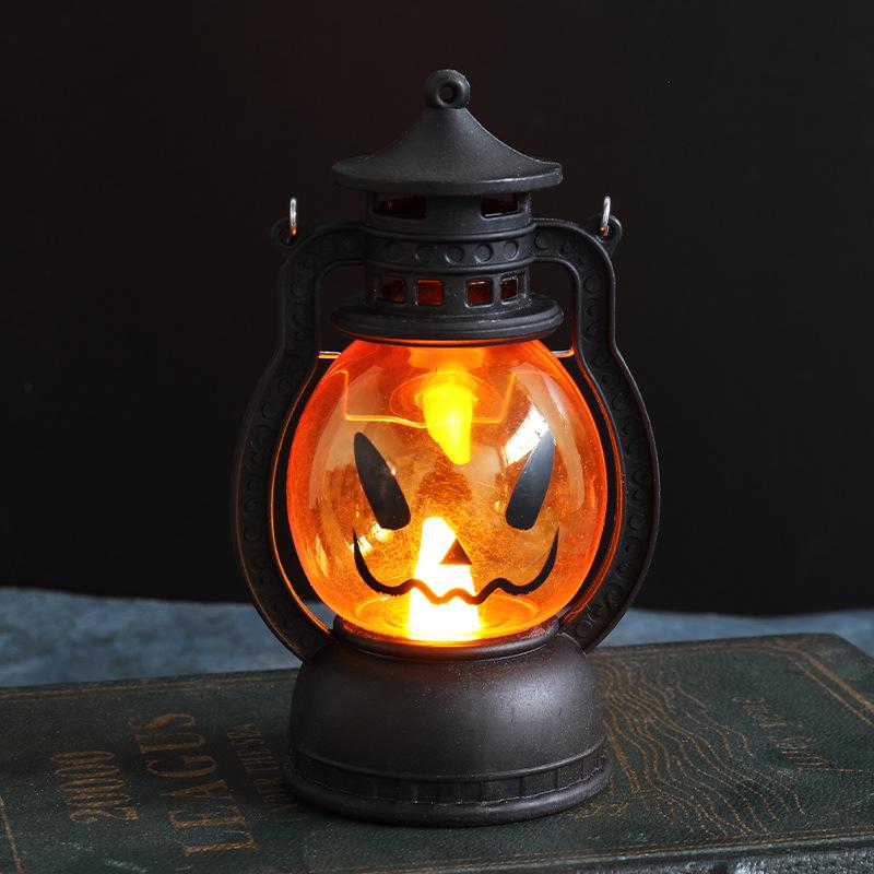 Halloween Retro Oil Lamp Portable Pumpkin Small Oil Lamp Halloween Lantern and Ghost Festival Atmosphere Arrangement