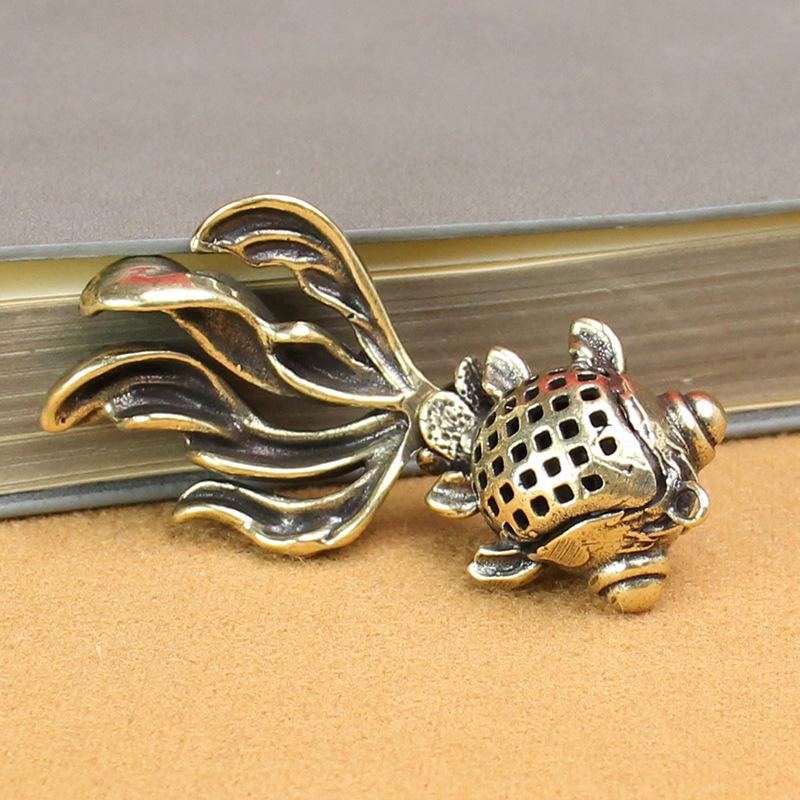 Goldfish big tail fish pure brass animal fish pendant, pendant, keychain, small gift for men and women, pure copper handicraft.