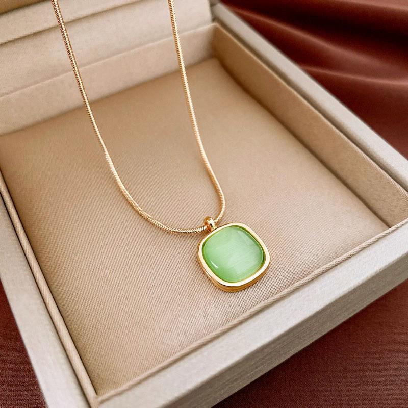 Retro Tiger Eye Stainless Steel Necklace - Light Luxury, Versatile Clavicle Chain Jewelry