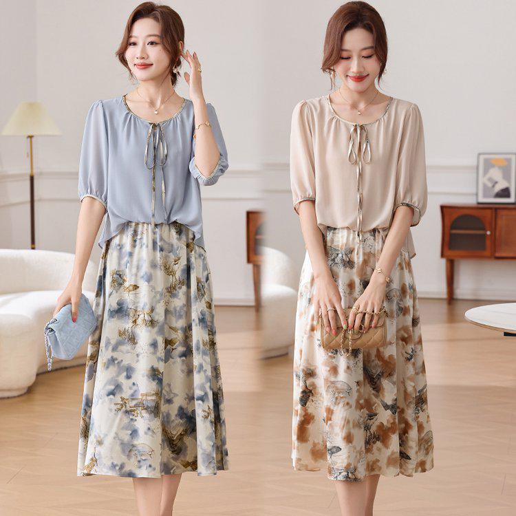 Mom's Retro Summer Chiffon Dress: 2026 Slim-Fit Two-Piece Style