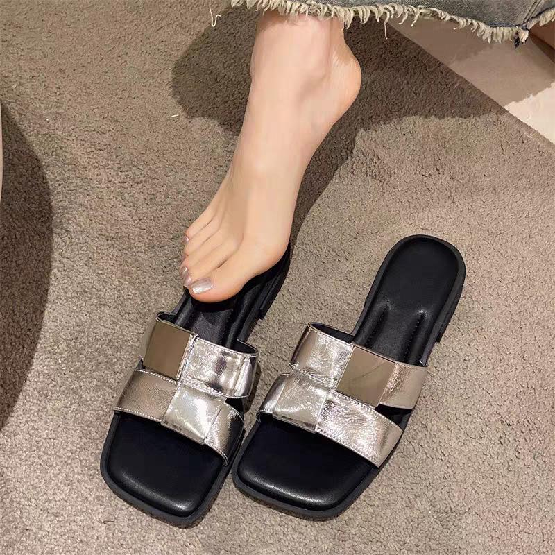 Silver One-word Cool Slippers Fairy Shoes 2025 New Summer French Fashion Outer Wear Flat-bottomed Versatile Women's Slippers