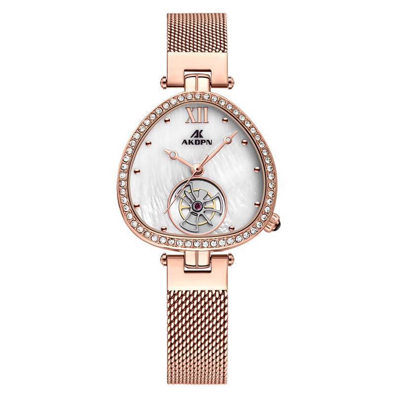 Женские часы модные с бриллиантами элегантные циферблат идет. Кварцевые часы водонепроницаемы, а женские часы модны. Элегантные украшения