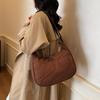 New Japanese Style Quilted Shoulder Bag for Women Lightweight Padded Crossbody Tote Large Capacity Casual Commuter Bag