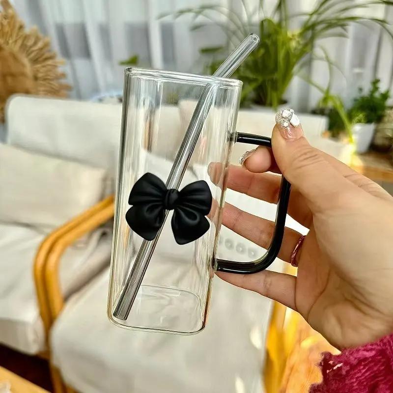 400ml Borosilicate Glass Tumbler Glass Straws High Quality Square Glass Cups Square pink Bow Mug with Plastic Lids for Camping 400 mL чёрный