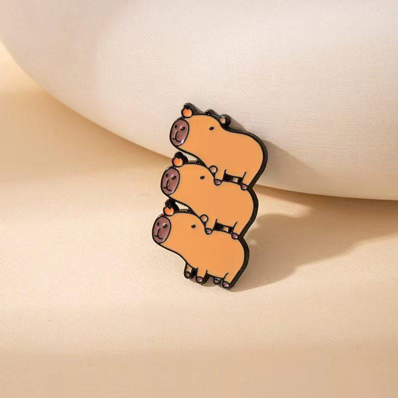 Cross-Border Cartoon Capybara Brooch: Cute, Versatile Accessory for Bags and Clothing.
