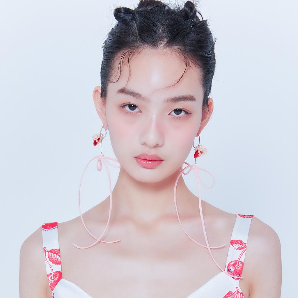 Lovuee Bloom Angel Heart Earrings