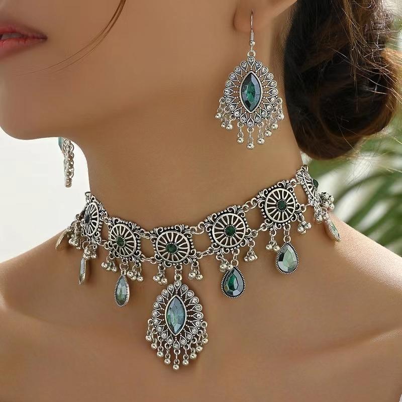 Elegant Ethnic Style Women Jewelry Set Luxurious Temperament Banquet Party Hollowed Out Water Droplet Necklace Earring Set Gift