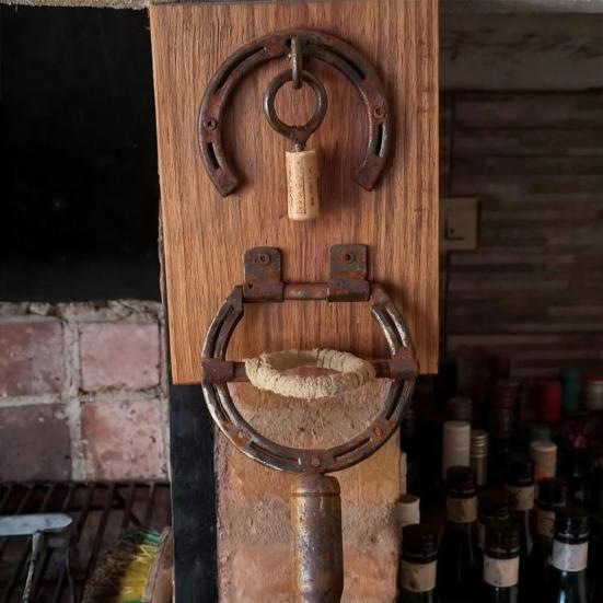 Yousheng Vintage Horseshoe Bottle Opener Wall Mounted Decorative Bottle Opener Rustic Industrial Decor for Kitchen Bar Patio Man Cave