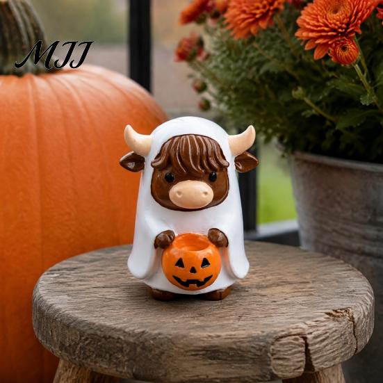 Holiday Party Table Centerpieces Highland Cow Ghost Figurine with Pumpkin Candy Bowl, Cute Halloween Resin Bowl Tabletop Decor for Farmhouse