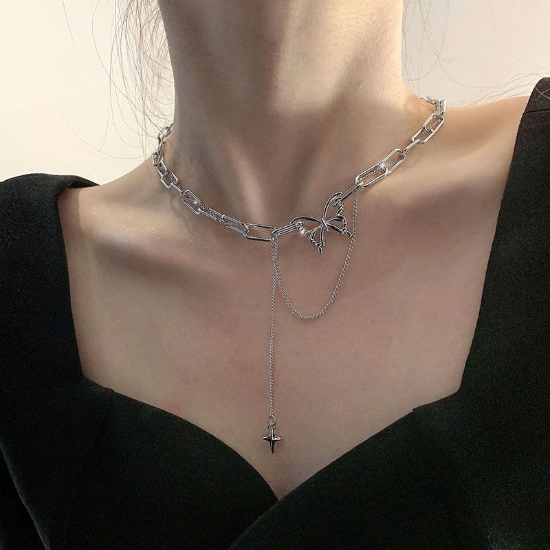 

Korean version tide stacked butterfly necklace female niche design sense versatile personality Internet celebrity hip hop collarbone chain neck chain