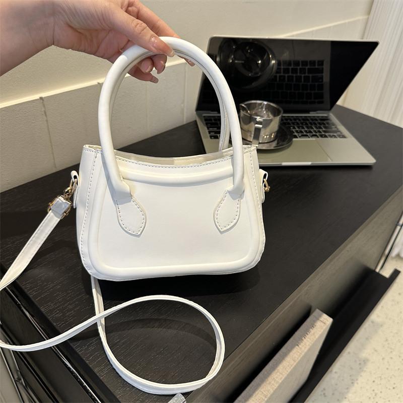 Trendy Minimalist Shoulder Bag 2023 Pure Color Texture Fashionable Fresh Street Style Pu Small Crossbody Bag