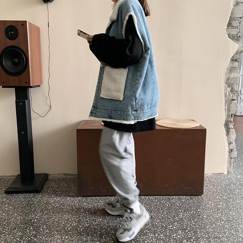 Lamb Wool Splicing Denim Vest for Women - Autumn/Winter Fashion Loose Pocket Waistcoat