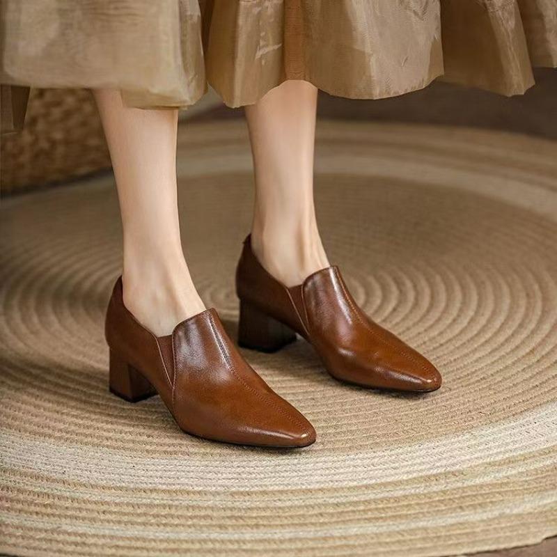 2025 New Women's British Style Shoes - Retro Chunky Heel Pointed-Toe Pumps, Low-Cut Dress Shoes for Office & Daily Wear