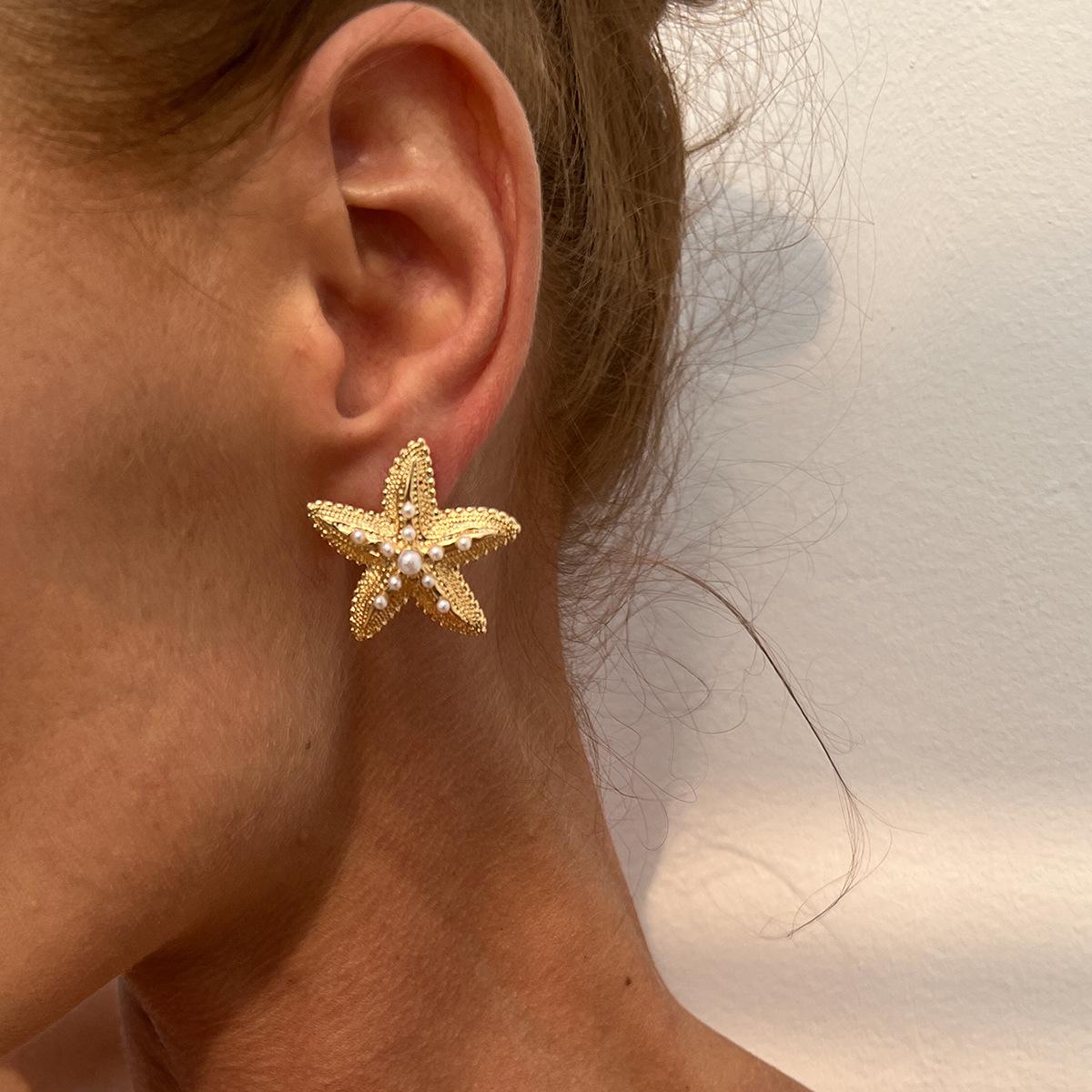 

LATS Trendy Gold Color Simulated Starfish Stud Earrings for Women Exquisite Small Star Zircon Earring Summer Beach Daily Zircon