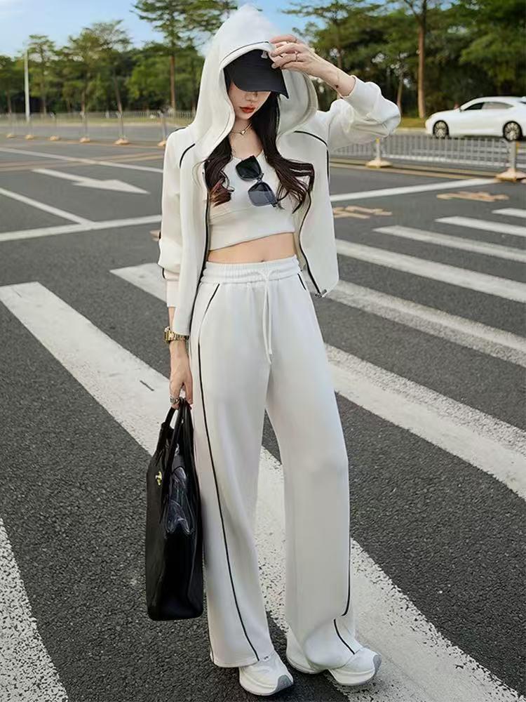 

2025 Women s Fall Slim Fit White Hooded Sweatshirt & Pants Set A097 L