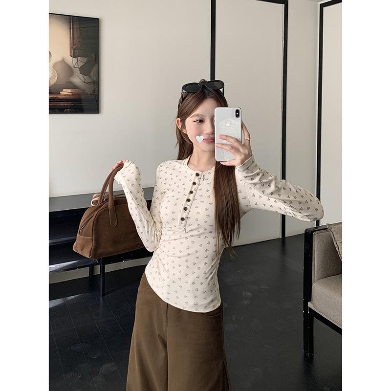 Autumn Retro Floral T-Shirt: Slim Fit, Sweet & Spicy, Long Sleeve for Women