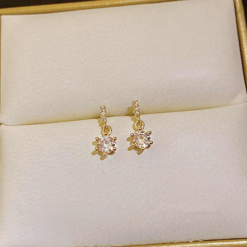 Single Diamond Stud Earrings Women's Niche Light Luxury Fashion High-end Ins Cold Wind Six-claw Flash Diamond Earrings