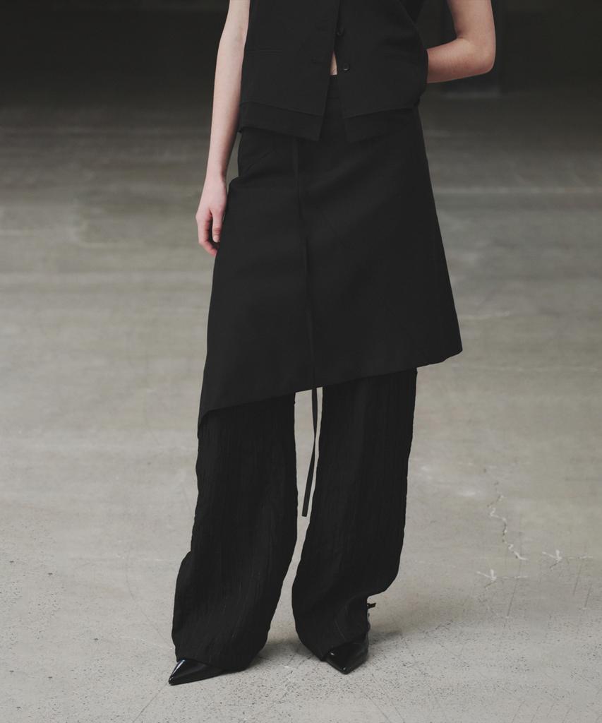 Insilence Woman Asymmetric Wool Skirt Black