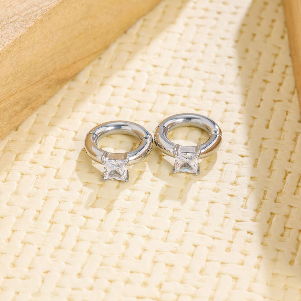 Fashion personalized design square single diamond earrings OL simple titanium steel earrings women without earrings
