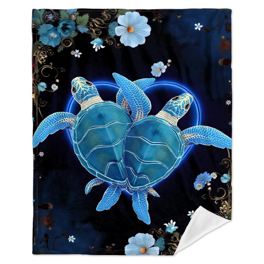 Blue Turtle Heart Fleece Blanket Ocean Animal Art Design Floral Pattern Soft Cozy Throw Marine Life Decor Gift for Nature Lovers