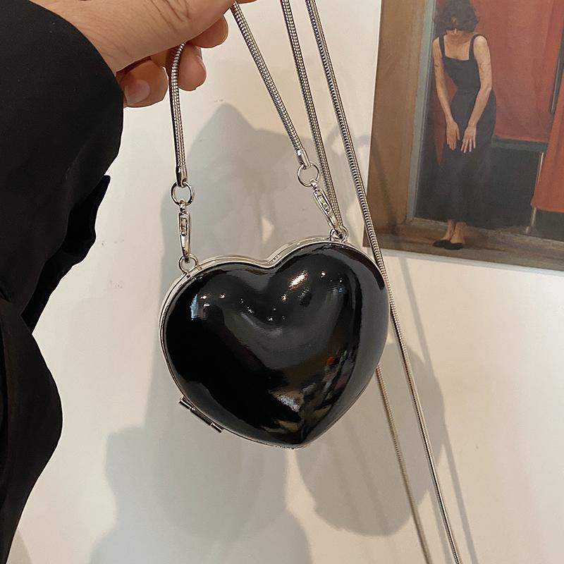 Heart Style PU Compact Chains Shoulder Bags Fashion Simple Unique Design Crossbody Bags for Women 2024 Personality Coin Purse
