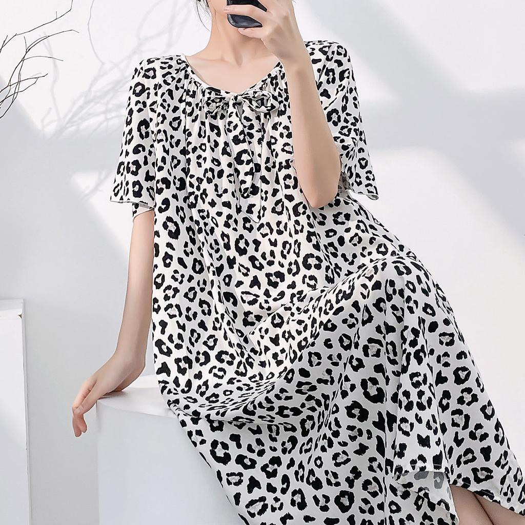 1011 new short-sleeved cotton and silk nightdress women's summer round neck can be worn outside medium and long loose high-end home skirt