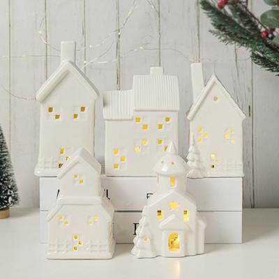 Decor LED Casă de Zăpadă Ceramică Decor Nordic Sat de Crăciun Lampă de Masă Piesă Centrală Festivă Creativă pentru Manta și Afișaj pe Raft