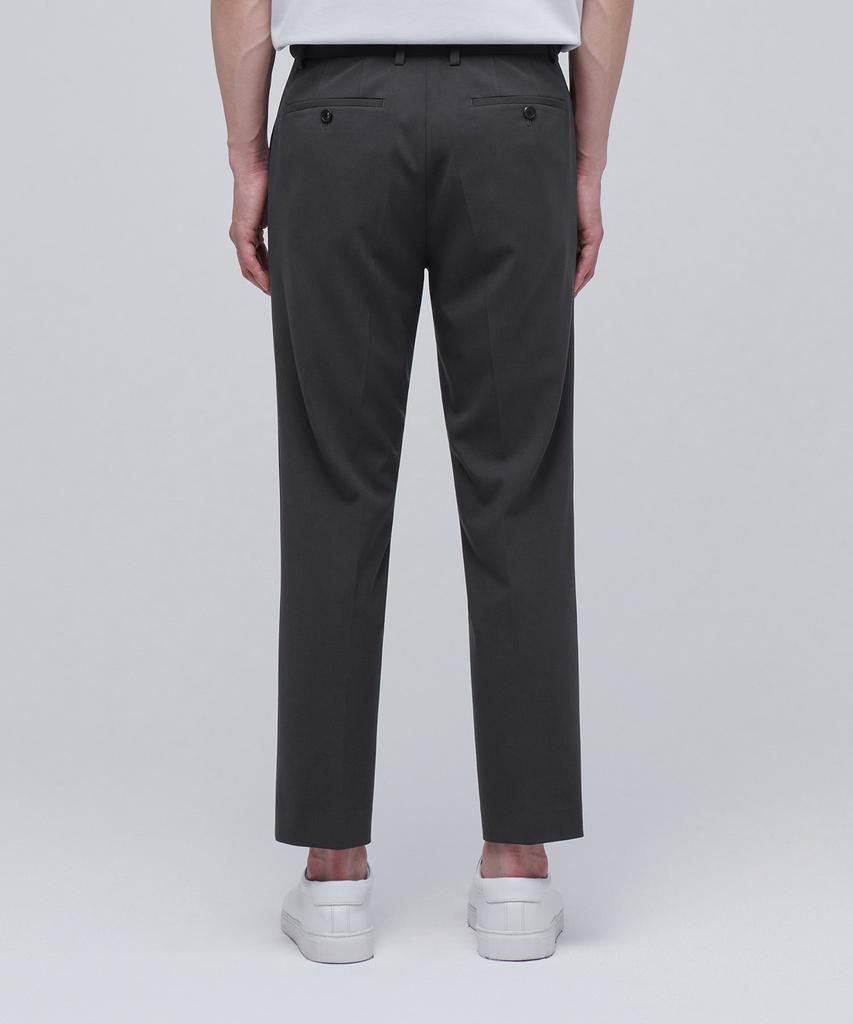 MUSINSA STANDARD Lightweight Relaxed Tapered Hidden Banding Crop Slacks [Gunmetal]