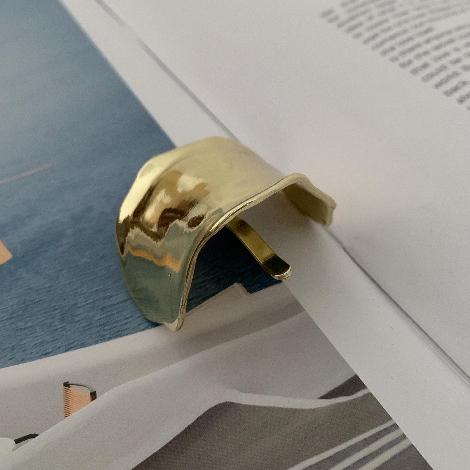 

Корейский блестящий металлический крючок для волос Lava: Вогнутый и выпуклый головной убор для низких хвостиков