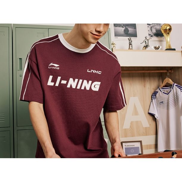 Li-Ning American Vintage Letter Logo Striped Print Round Neck Loose Comfortable Casual Short Sleeve Drop Shoulder T-Shirt Unisex T-Shirt AHSU657-3