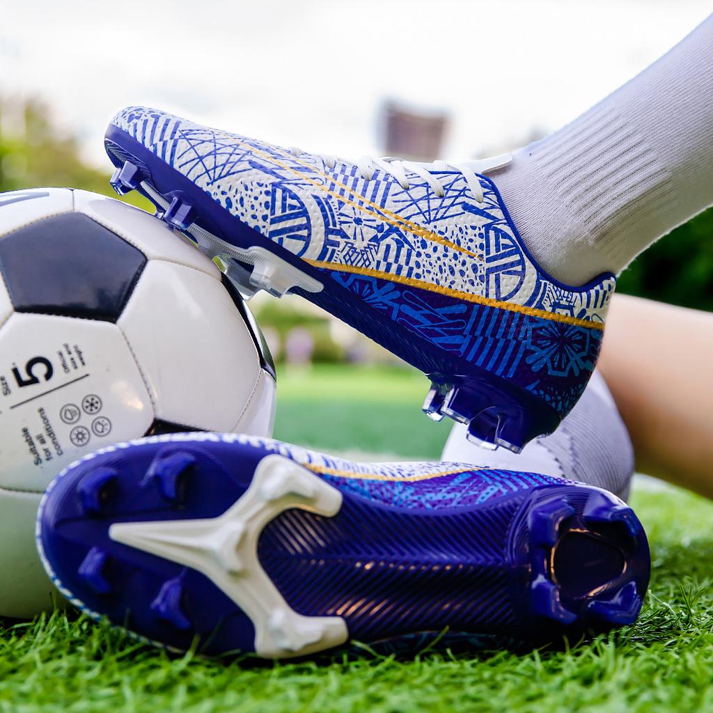 Football shoes men's low-top blue and white porcelain spikes youth professional training sneakers foreign trade explosion large size sports shoes