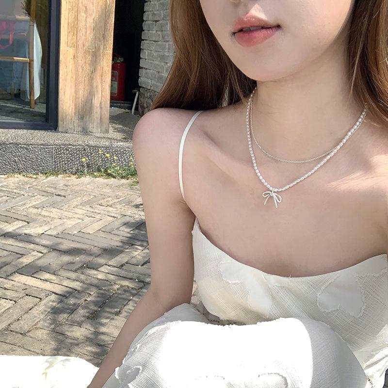 Female Bow Double Layered Niche Necklace