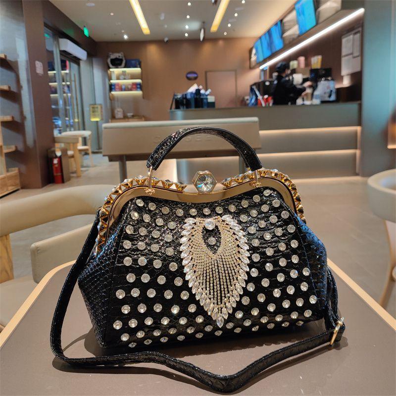 2025 Nieuwe Stijl Veelzijdige Grote Capaciteit Handtas Kussen Mode Enkele Schouder Crossbody Tas