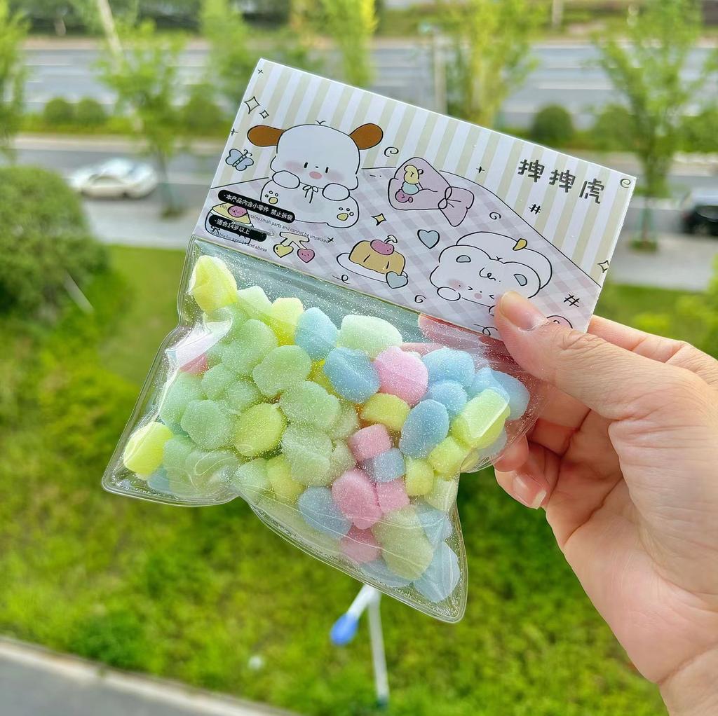 Healing Kawaii Macron Small Cat'S Claw Snapper Pinch Press Plaything Cute Room Decoration Pendant Girl Kids Birthday Present Ornaments
