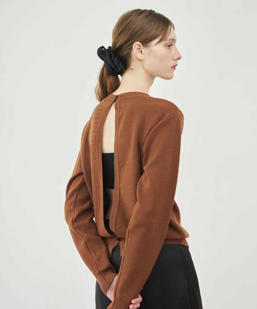 38COMEONCOMMON Back Cut-Out Knit (Brown)