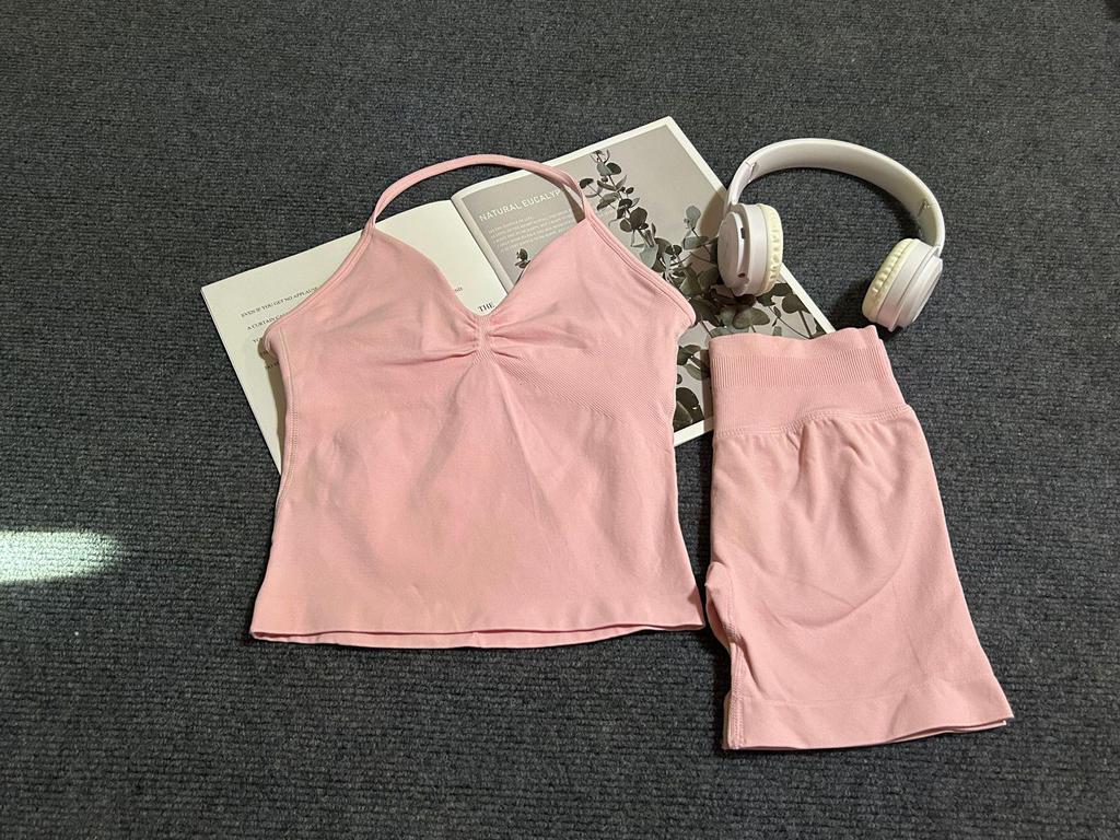 DFYNE Sports Vest & Halter Bra 3/4 Shorts Set