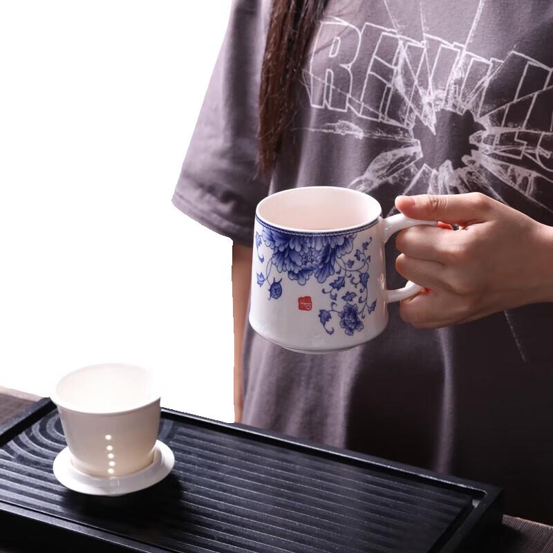 Bafangli Guose Tianxiang Ceramic Tea Infuser