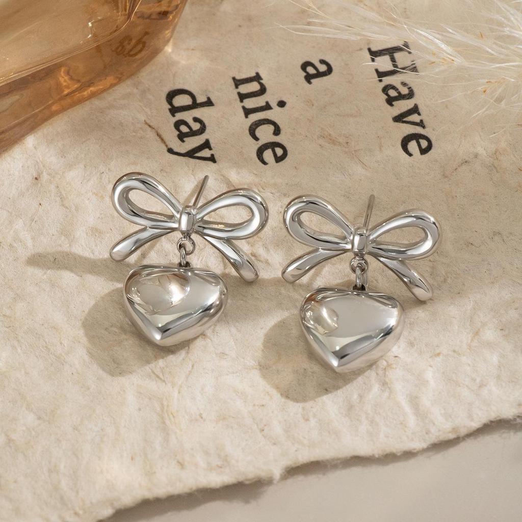 Xia Ling Valentine's Day 18K Gold-Plated Heart Pendant Bow Stud Earrings - European & American Style, High-End Titanium Steel