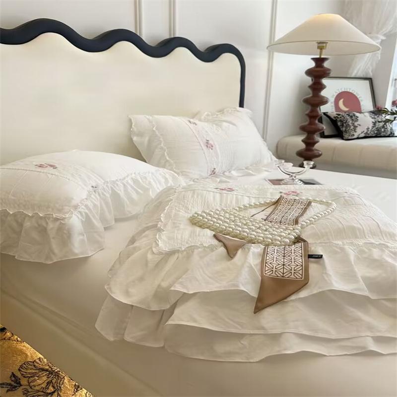 Princess style soft seersucker four-piece bedding set for girls floral bedding lace quilt cover dormitory bed sheet three-piece