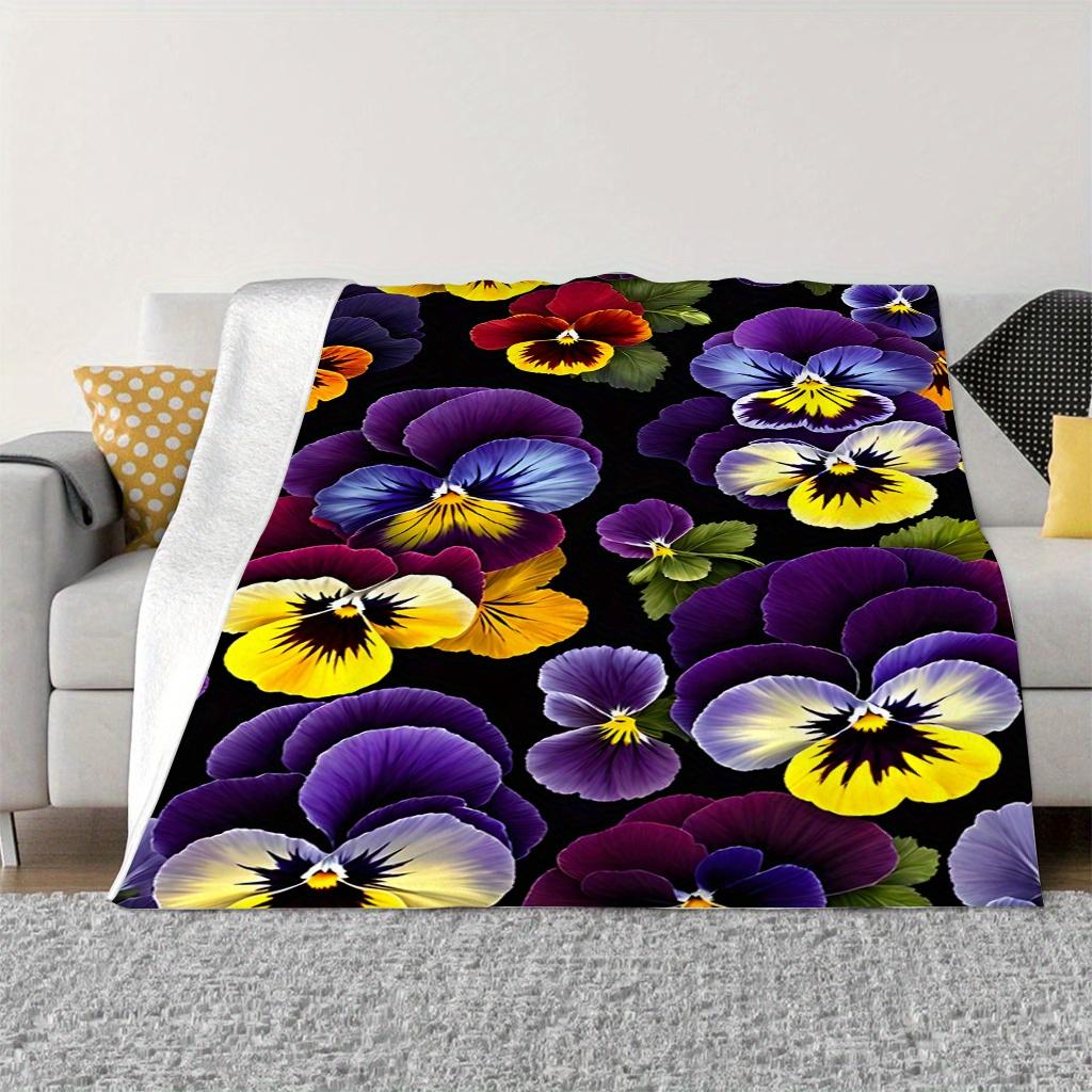 Multiple Sizes Available, Warm Floral Themed Flannel Blanket, Sofa Throw, Travel Home Gift Blanket, Soft and Warm Napping Blanket for Sofa, 130x150cm