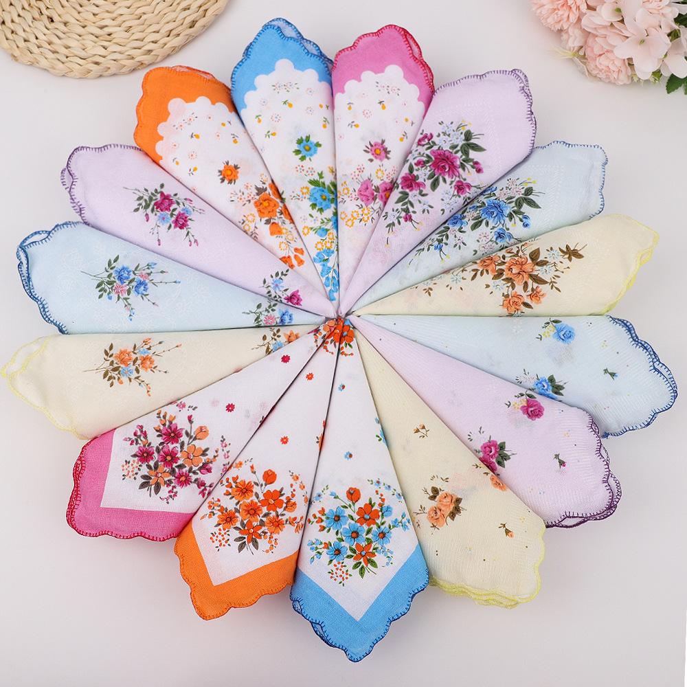 4/6pcs Vintage Floral Handkerchief Wedding Accessory, Pastel Random Print & Scalloped Edge, for Bride Bridesmaid Guest