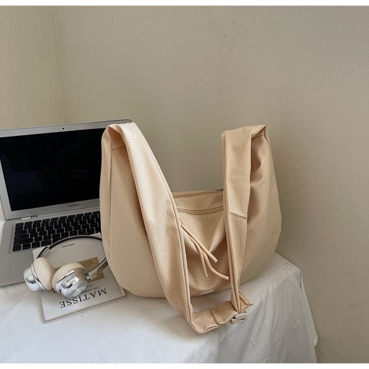 

2025 niche design plaid new women s bag Korean version cloth bag dumpling bag simple large capacity shoulder messenger bag хаки