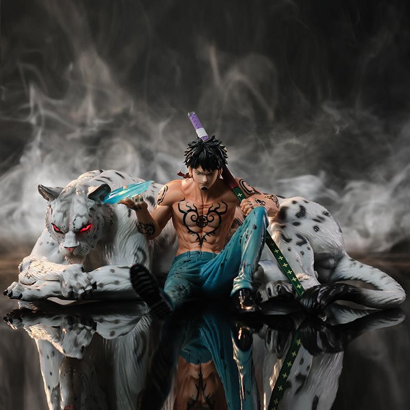 Anime One Piece Figure Snow leopard Trafalgar D. Water Law Sitting Position Figures Model Collection Toys Gifts