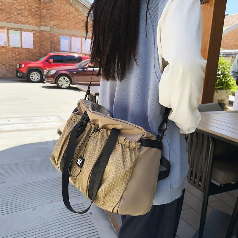 2025 Autumn New Commuter Large Capacity Trend Street Backpack Sports Fitness Travel Portable Shoulder Bag Women