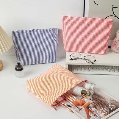 Bubble Gauze Makeup Bag Women Handbag Large Capacity Cosmetic Bag Toiletry Bag Embroidered Striped Makeup Pouch Travel Organizer