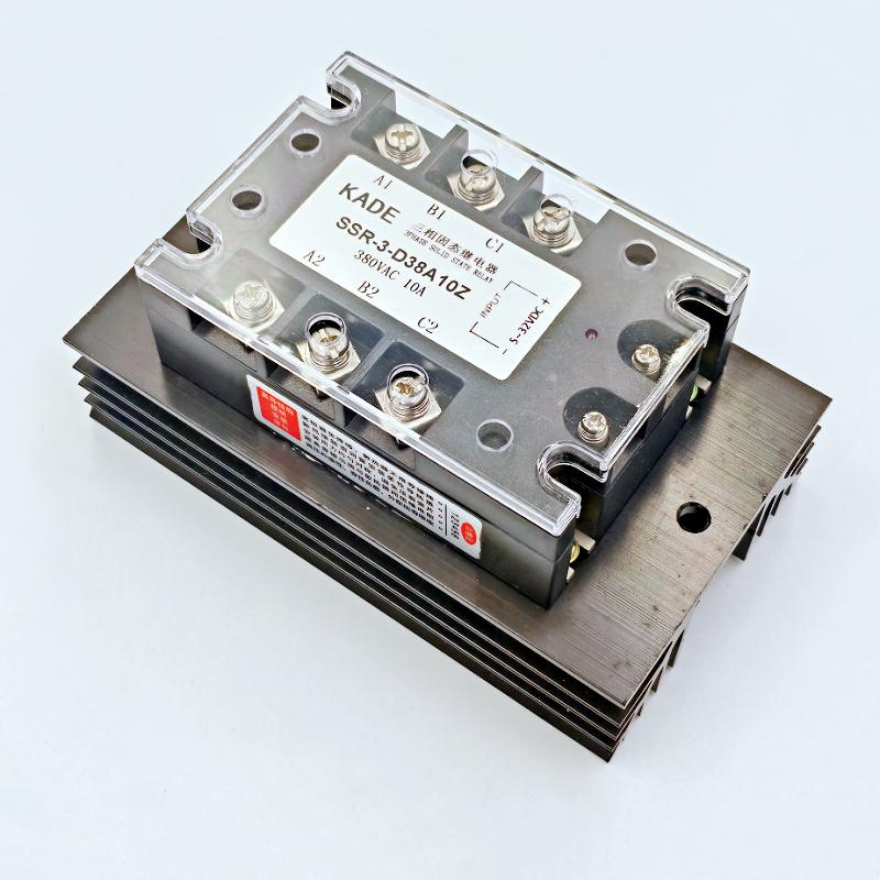 

DC 5-32V to AC 380V 10A Three Phase SSR Solid State Relay w Black Heat Sink