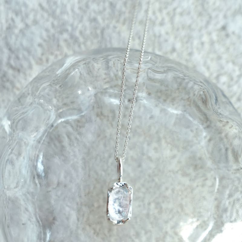 REINDEER GROTTO NECKLACE 05