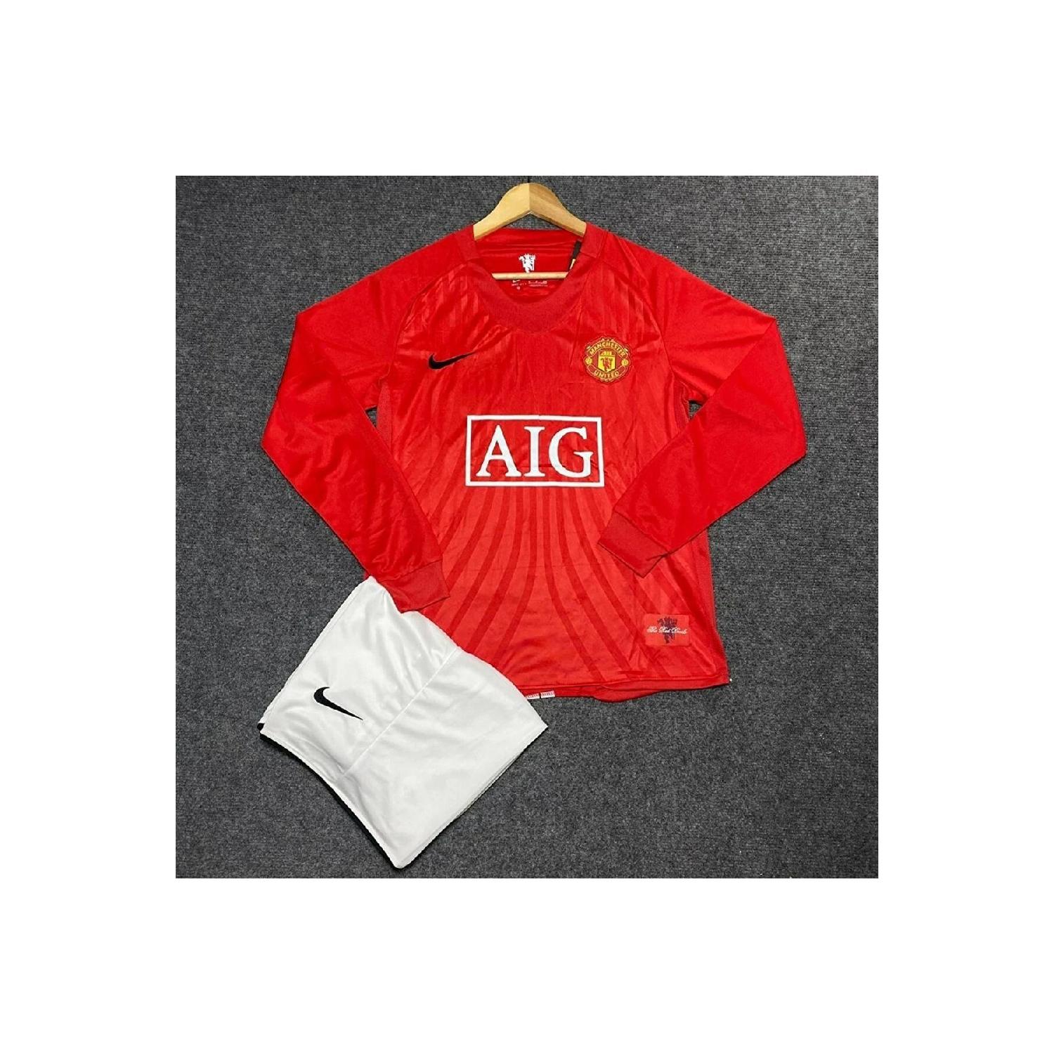 

Детская футболка с длинным рукавом с Роналду на финале Манчестер Юнайтед 2008 в Москве