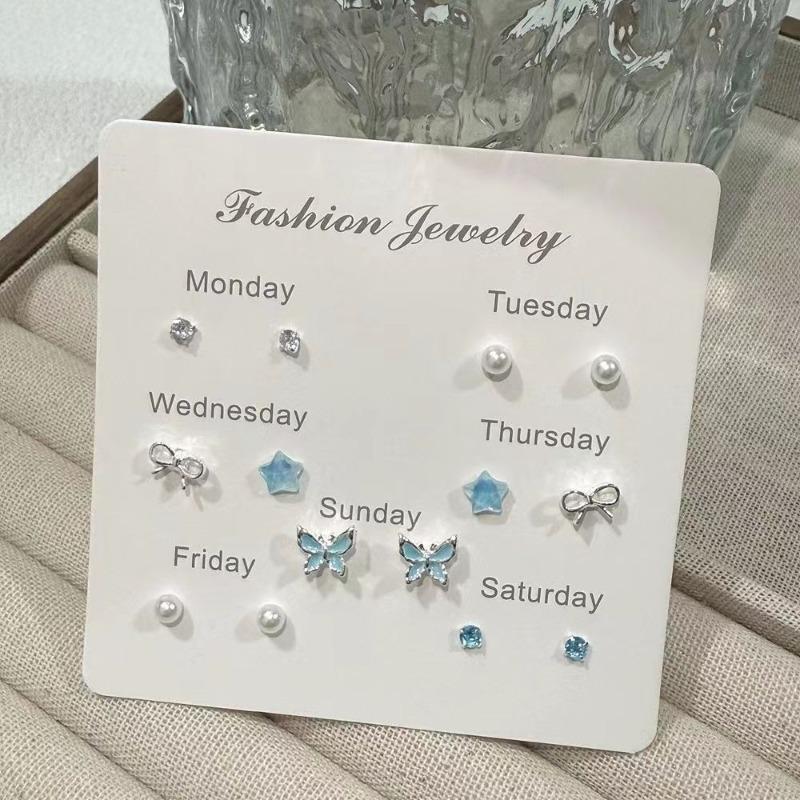 Fresh and Cute, Sweet Little Butterfly Stud Earrings. Small In Size, Elegant In Style, Simple and Versatile.