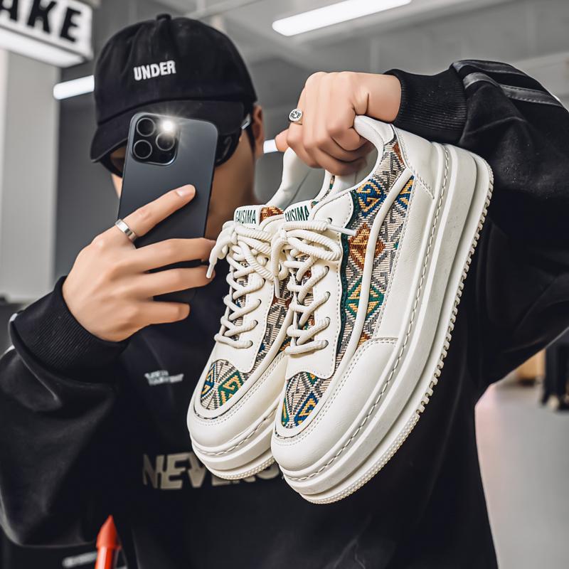 Neue Herren-Skateboardschuhe im klassischen Stil mit niedriger Spitze und dicker Sohle, bequeme Basketball-Sneakers mit weicher Sohle